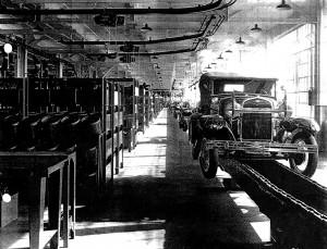 http://richmondconfidential.org/wp-content/uploads/2011/03/FAB-image-09-historic-Model-T-assembly-line_unknown-credit-300x229.jpg